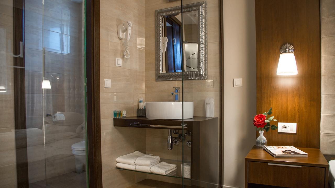 Luxury Rooms Luca And Deluca Belgrade Exterior photo